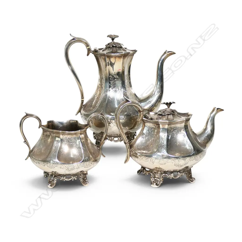 An early Victorian silver three-piece silver tea and coffee service, Image 1++