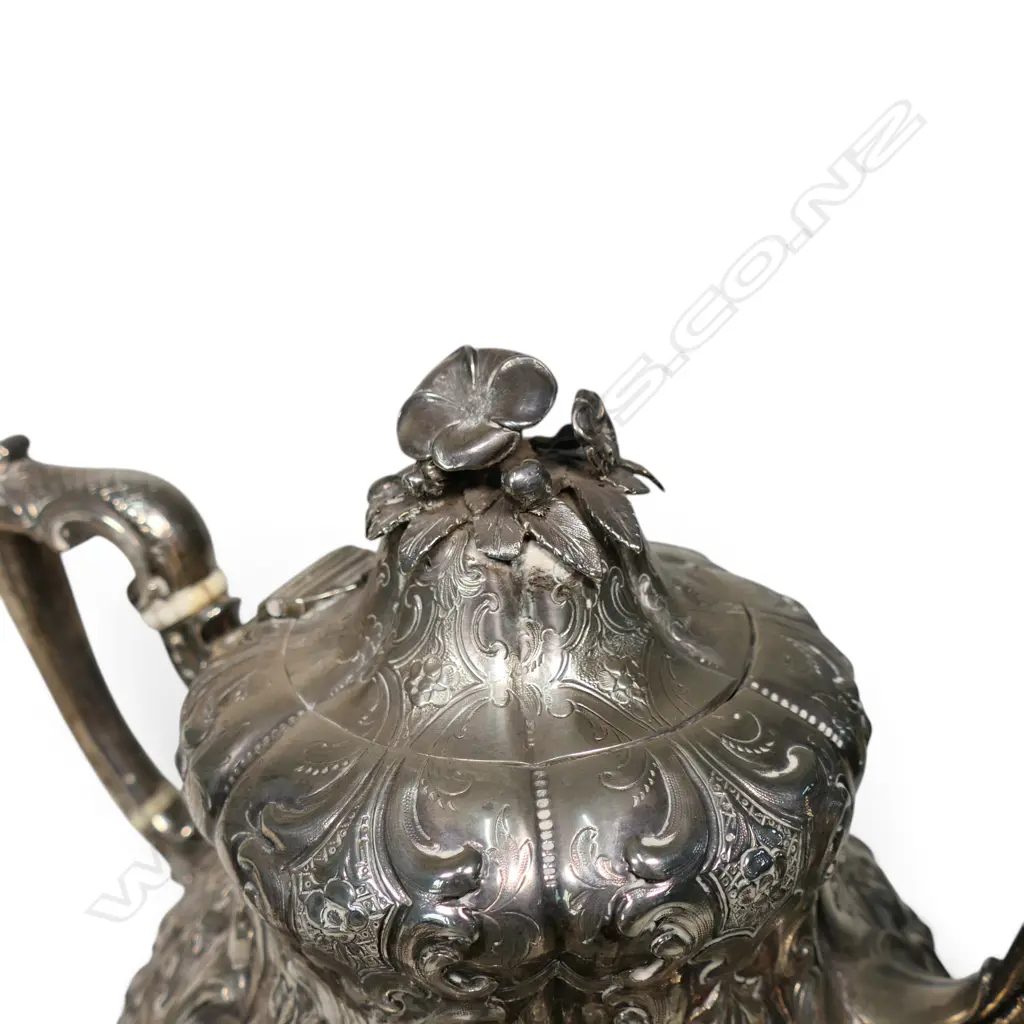 A Victorian fancy silver tea set, Image 1++