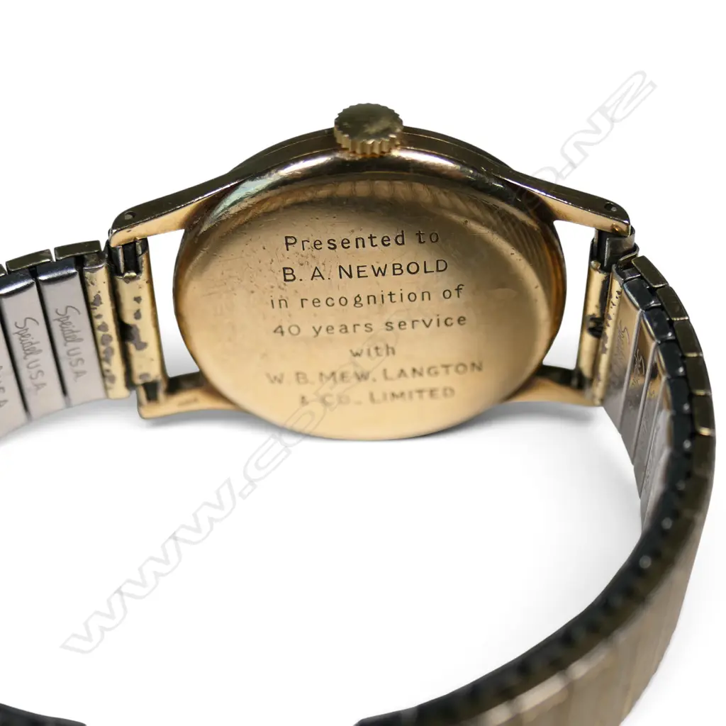 A vintage 9ct gold Longines wrist watch, Image 1++