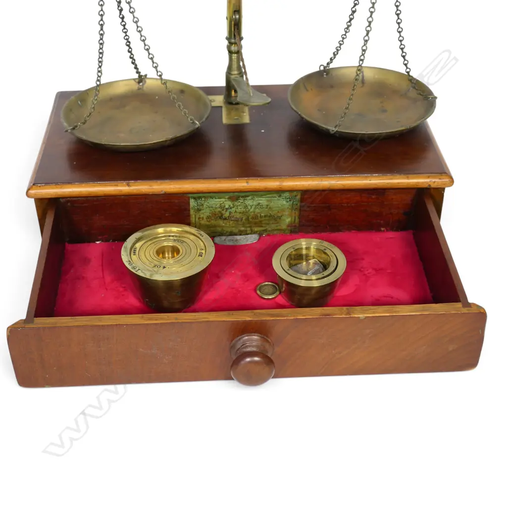 A 19thC brass skeleton clock, Image 1++