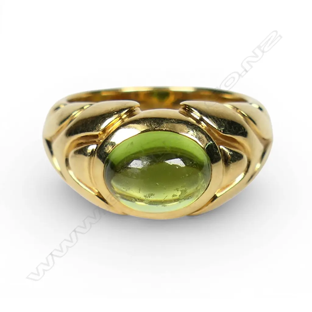 Bulgari 18ct yellow gold and green peridot ring, Image 1++