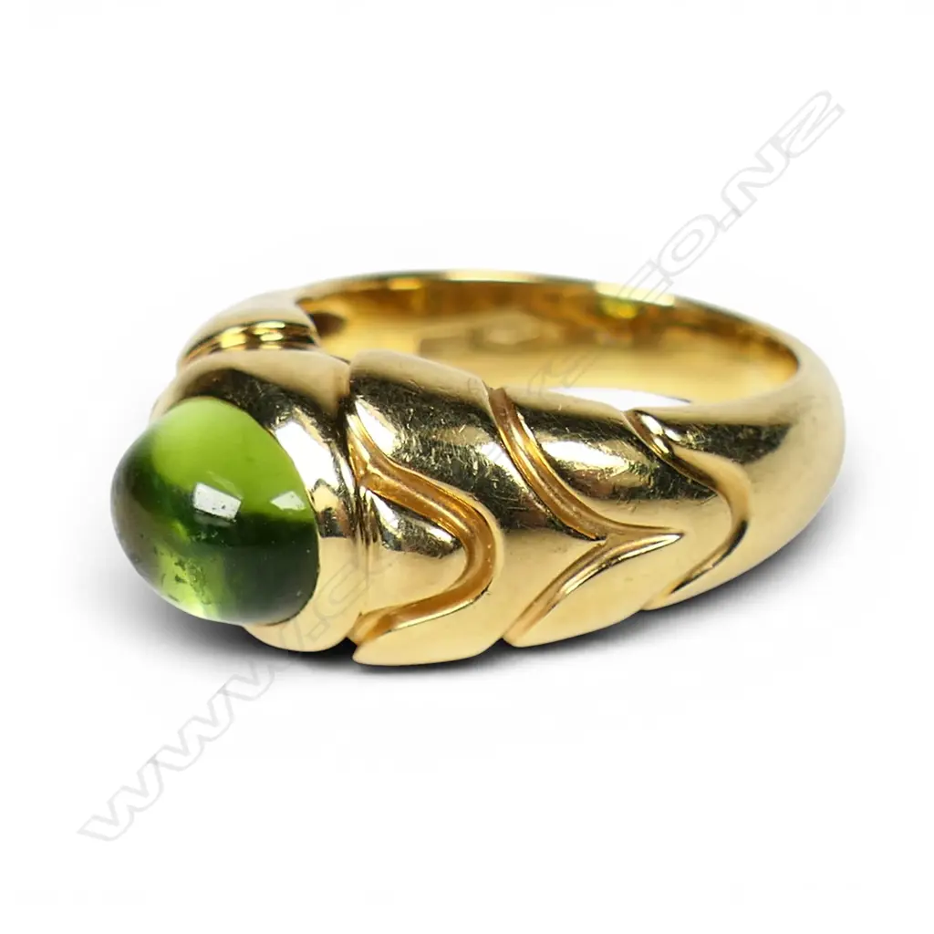 Bulgari 18ct yellow gold and green peridot ring, Image 1++