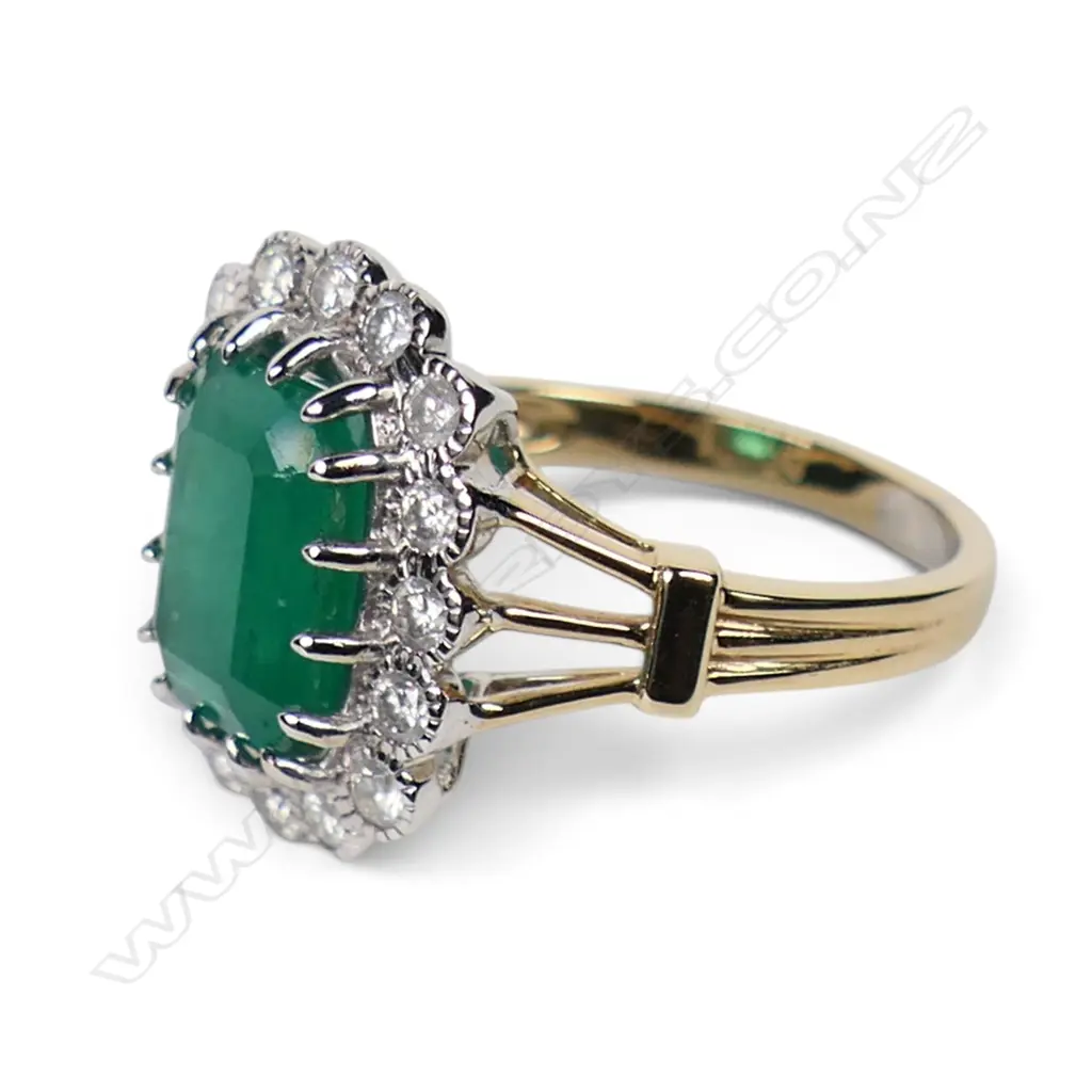A 14ct gold emerald and diamond vintage style ring, Image 1++