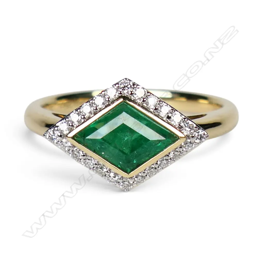 An 18ct gold Zambian emerald and diamond ring, Image 1++