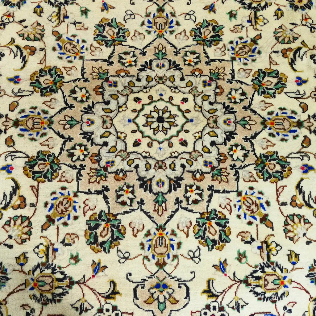 A quality hand-knotted Kashan carpet, Image 1++