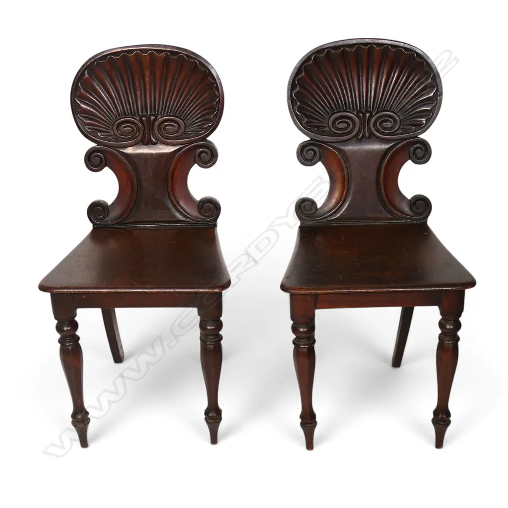 A pair of Victorian mahogany hall chairs, Image 1++
