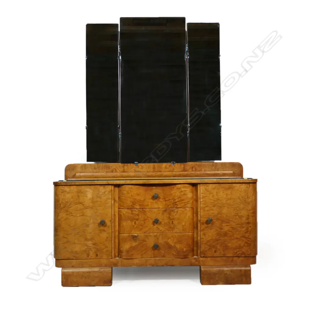 A walnut Art Deco dressing table, Image 1++
