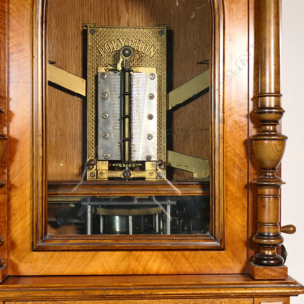 19thC walnut cased polyphon, Image 1++