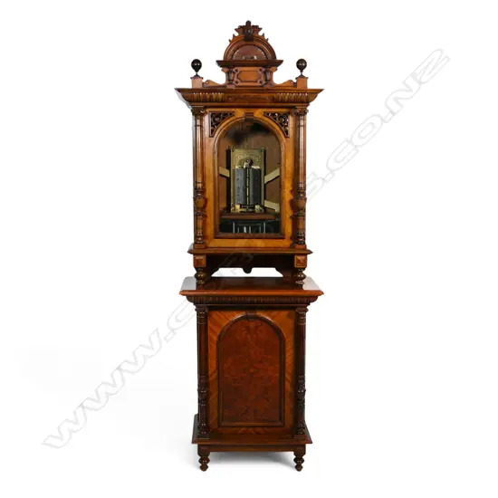 19thC walnut cased polyphon,