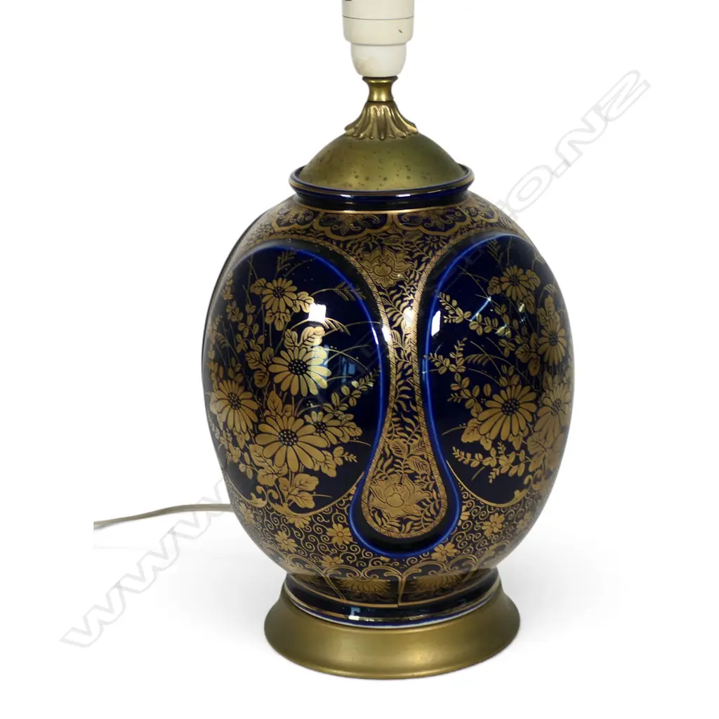 A vintage Coverley table lamp, Image 1++