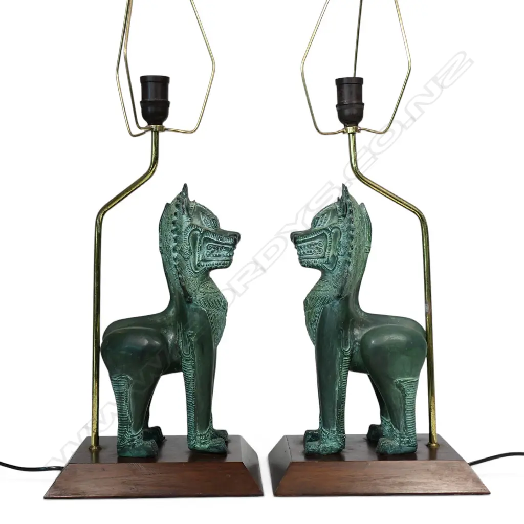 A pair of table lamps, Image 1++