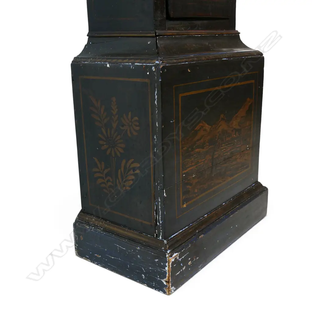 An 18thC chinoiserie decorated long case clock, Image 1++