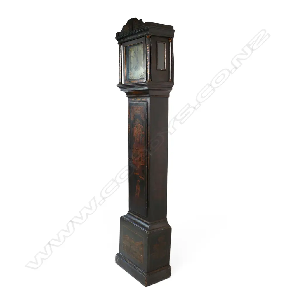 An 18thC chinoiserie decorated long case clock, Image 1++