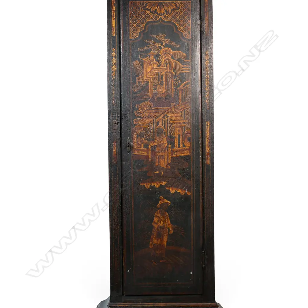 An 18thC chinoiserie decorated long case clock, Image 1++