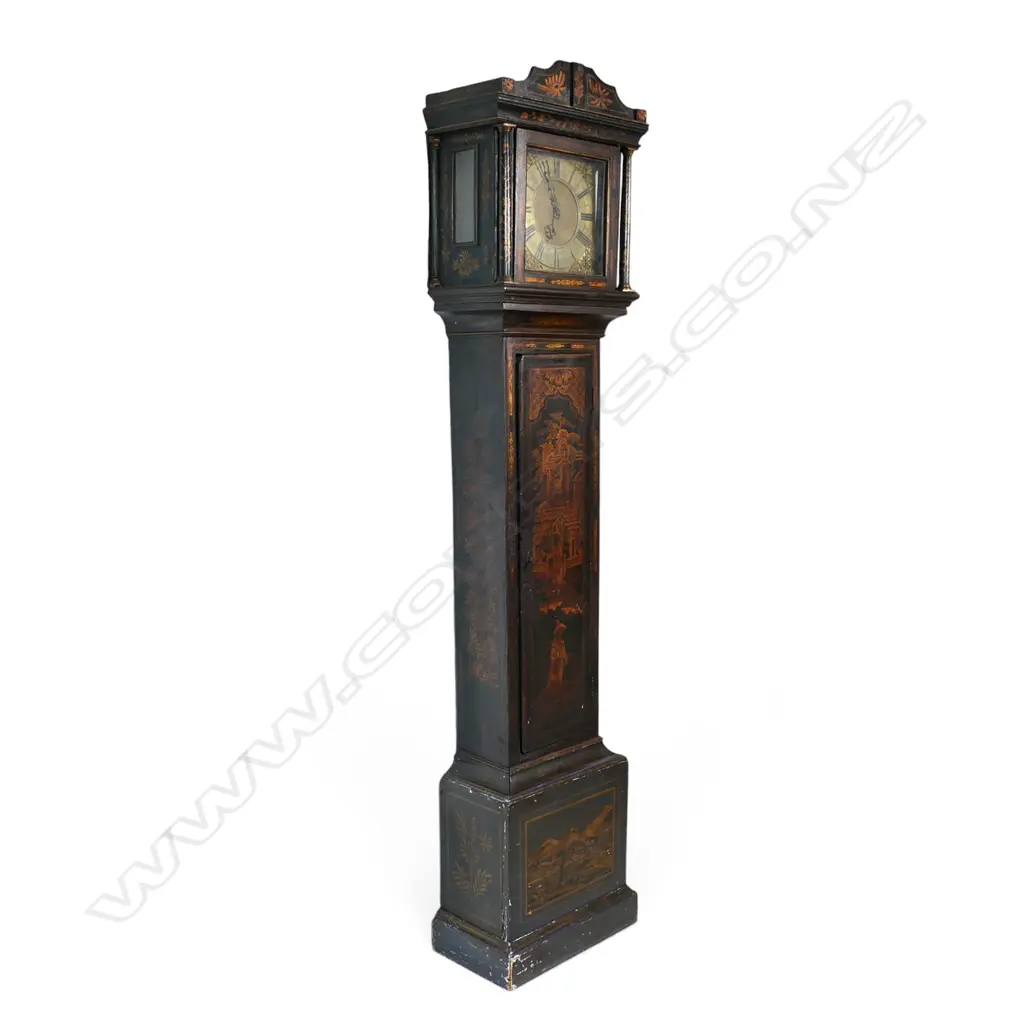 An 18thC chinoiserie decorated long case clock, Image 1++