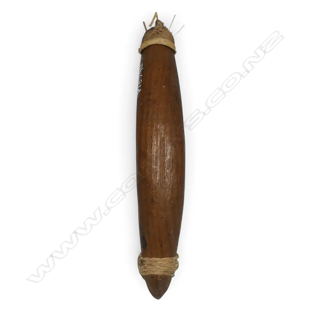 A Māori old trolling lure (pa kahawai), Image 1++