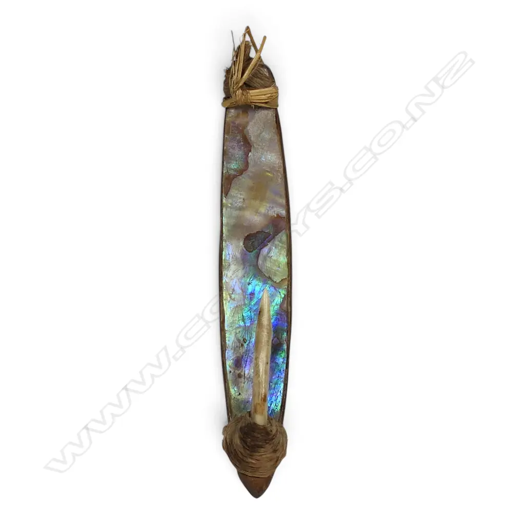 A Māori old trolling lure (pa kahawai), Image 1++
