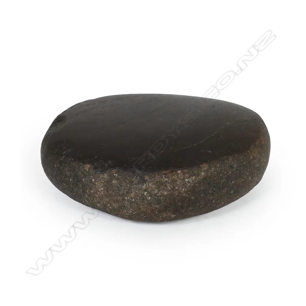 A rare Māori pre-European burnishing (knapping) stone, Image 1++