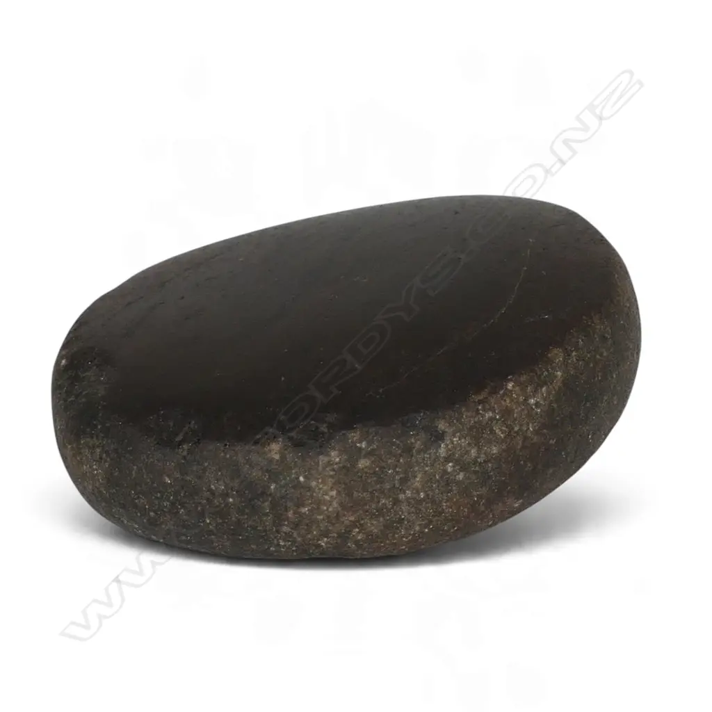 A rare Māori pre-European burnishing (knapping) stone, Image 1++