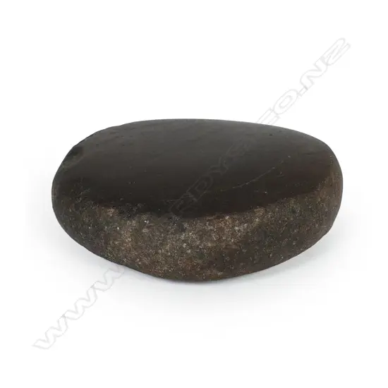 A rare Māori pre-European burnishing (knapping) stone,