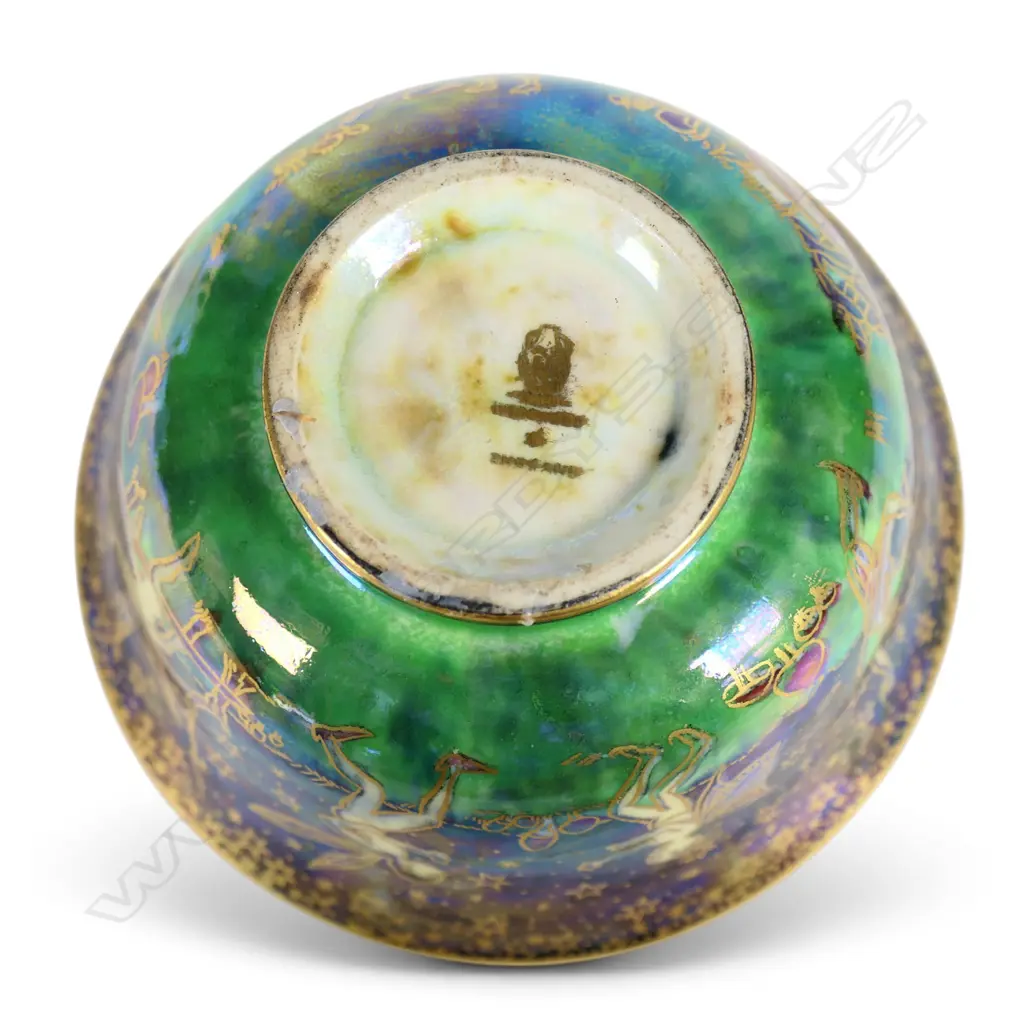 A rare Wedgwood Daisy Makeig-Jones Fairyland Lustre small bowl, Image 1++