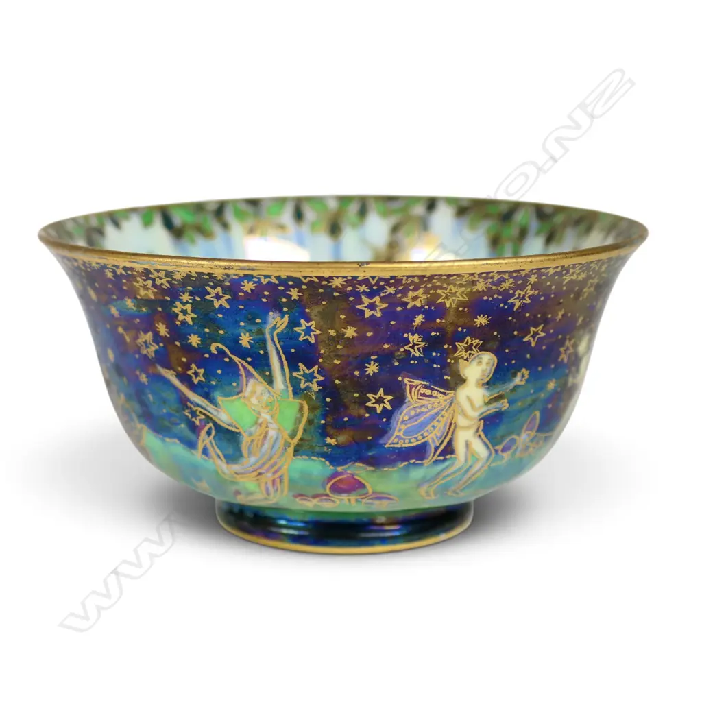 A rare Wedgwood Daisy Makeig-Jones Fairyland Lustre small bowl, Image 1++