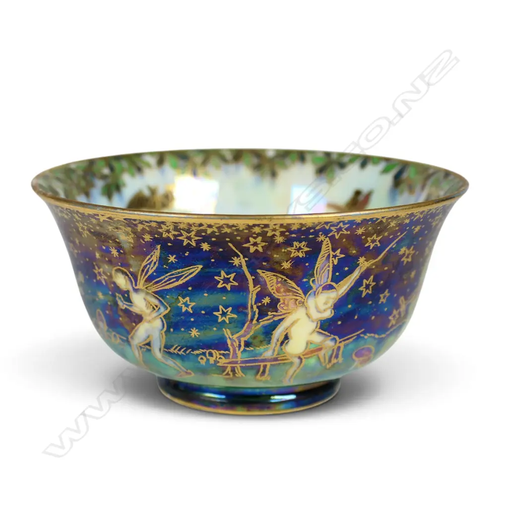 A rare Wedgwood Daisy Makeig-Jones Fairyland Lustre small bowl, Image 1++