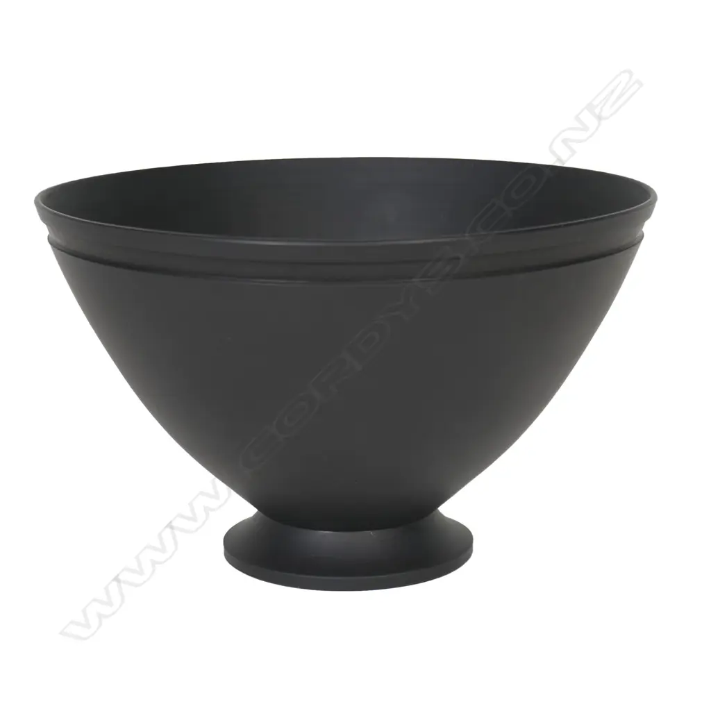 A Wedgwood Keith Murray black basalt bowl, Image 1++