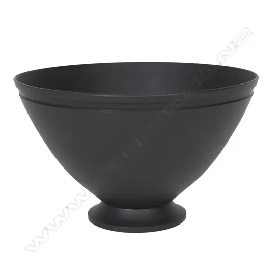 A Wedgwood Keith Murray black basalt bowl,
