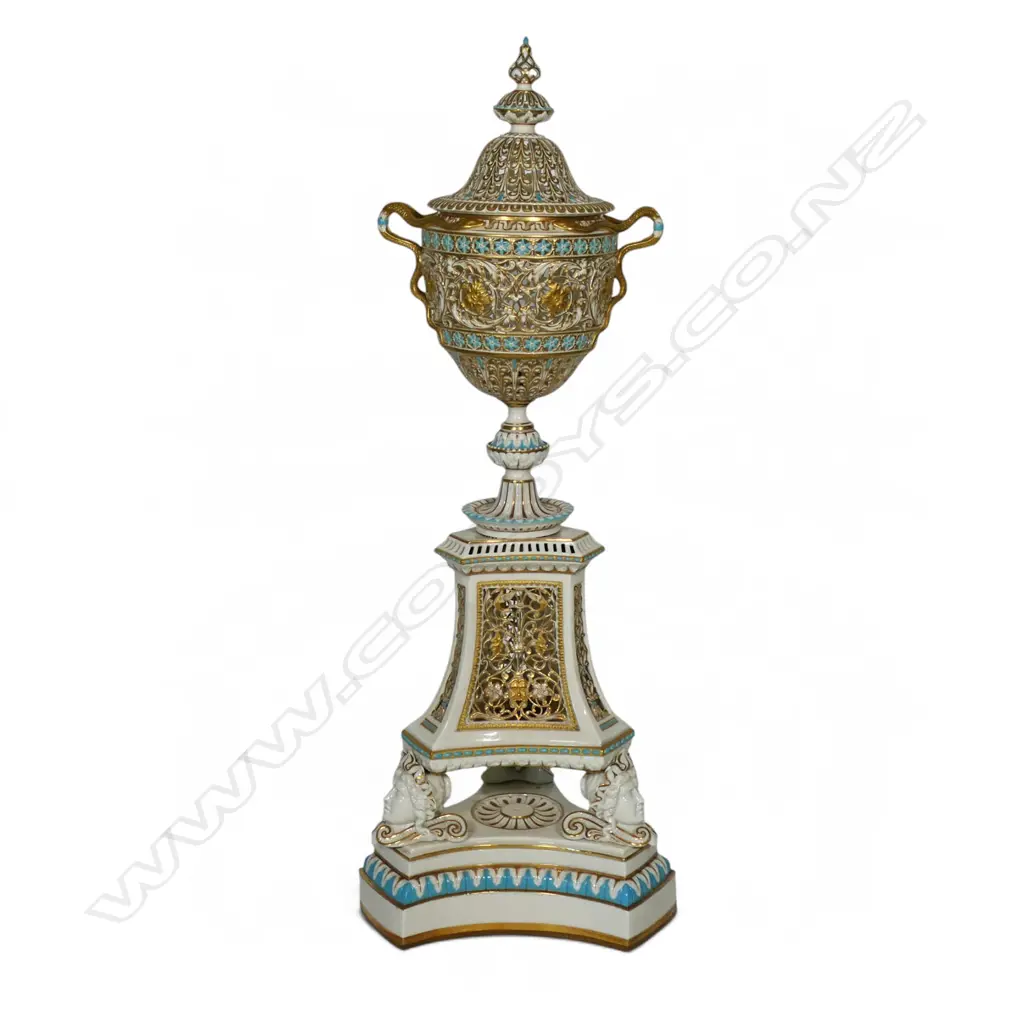 A rare and possibly unique Victorian Grainger Worcester reticulated porcelain exhibition pedestal vase, Image 1++