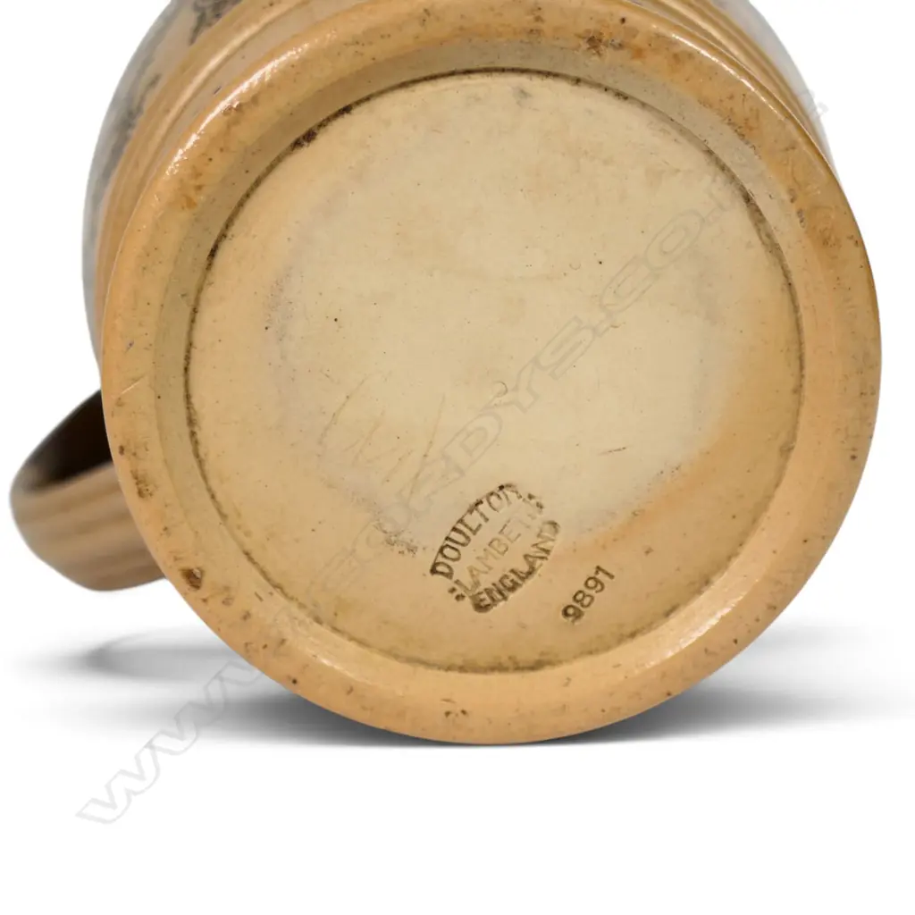 A Victorian Doulton Lambeth portrait jug, Image 1++