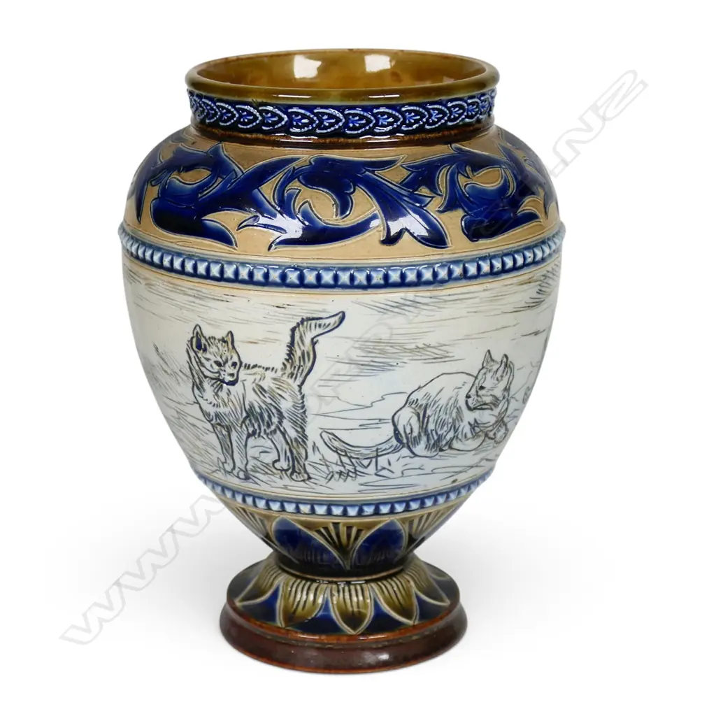 Royal Doulton stoneware Hannah Barlow sgraffito vase, Image 1++