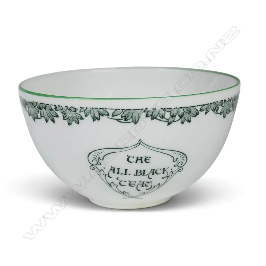 A rare Royal Doulton porcelain 'All Blacks Team' sugar bowl, Image 1++