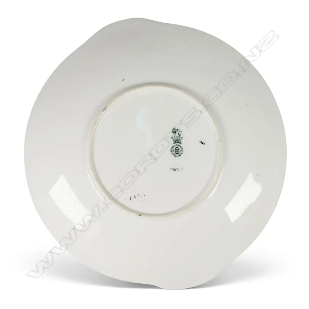 A rare Royal Doulton 'The All Blacks Team' cake plate, Image 1++
