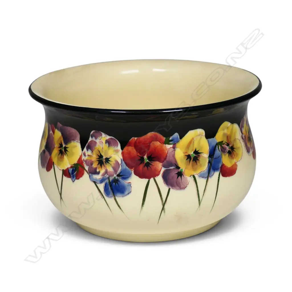 A rare Royal Doulton Pansy chamber pot, Image 1++