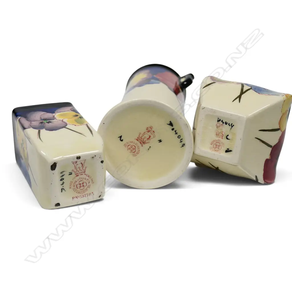 Three Royal Doulton miniature Pansy vases, Image 1++