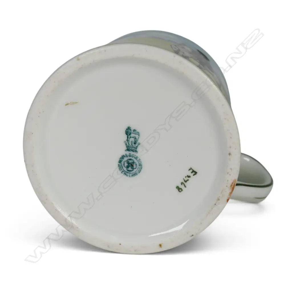 A rare Royal Doulton Coaching mug, Image 1++