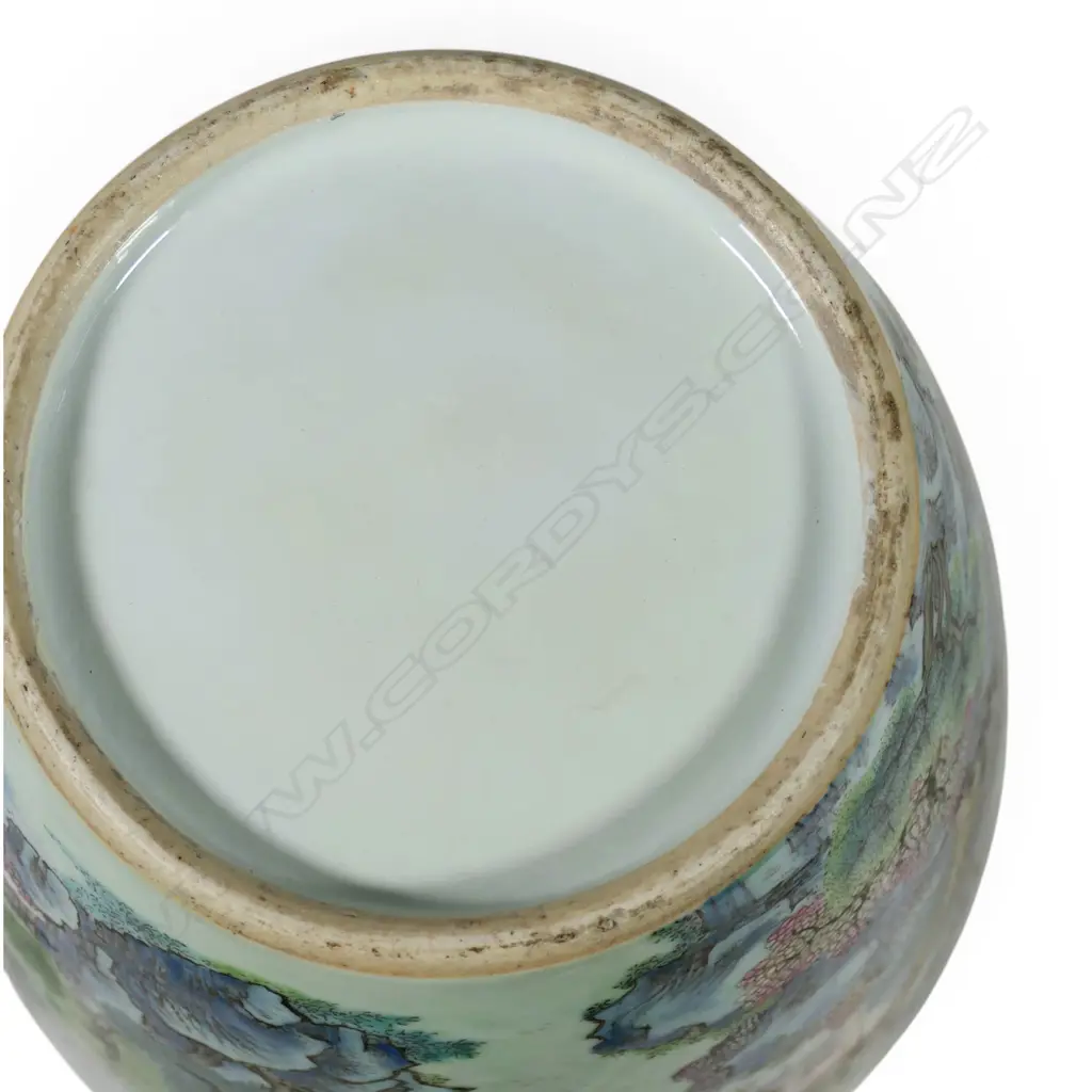A rare Chinese Mid Qing Dynasty (18th / 19thC) famille rose tall vase, Image 1++