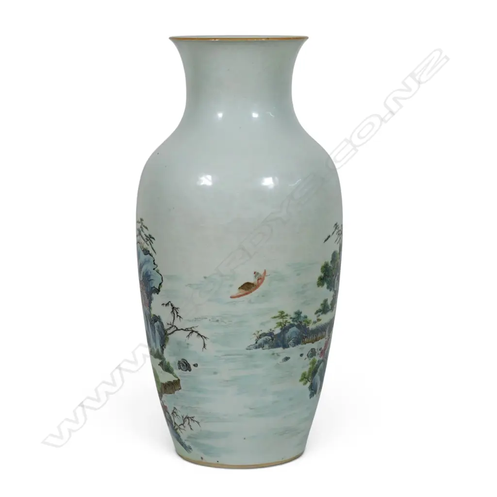 A rare Chinese Mid Qing Dynasty (18th / 19thC) famille rose tall vase, Image 1++