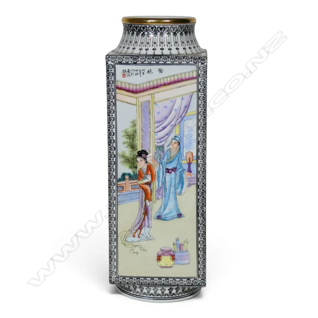 A late 20thC Chinese large square section famille rose glazed bottle vase, Image 1++