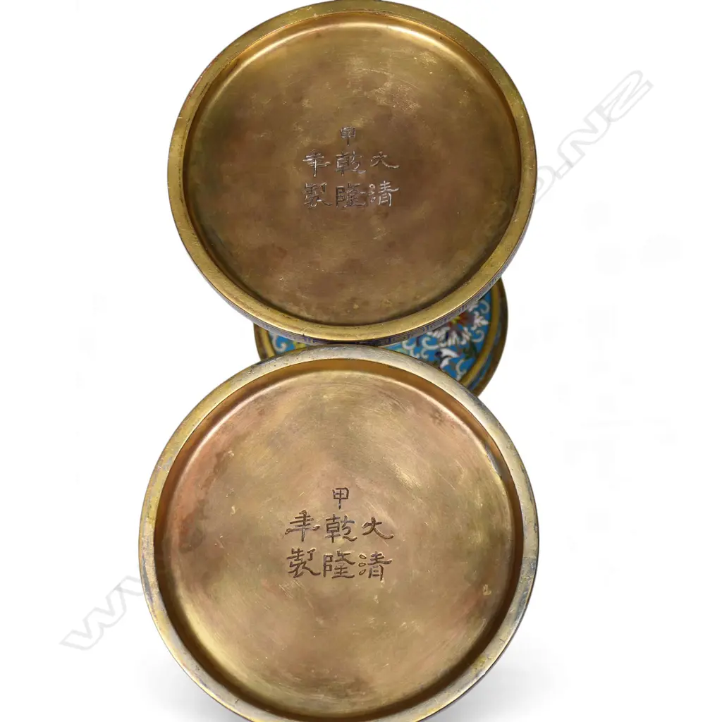 A pair of Chinese Republic fine cloisonne pedestal candlesticks, Image 1++