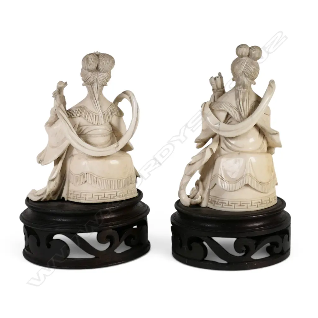 A pair of early 20thC Chinese finely carved ivory female musicians, Image 1++