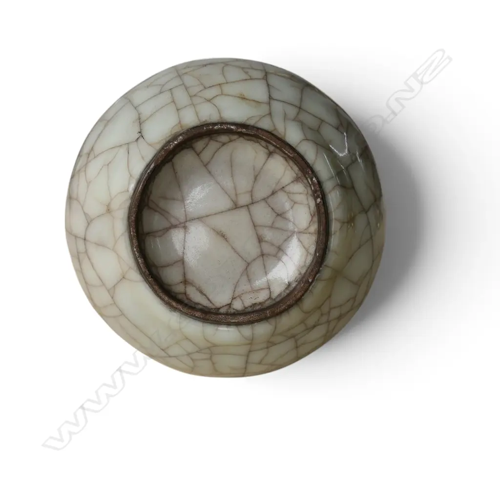 A Chinese crackle celadon glaze bottle form vase, Image 1++