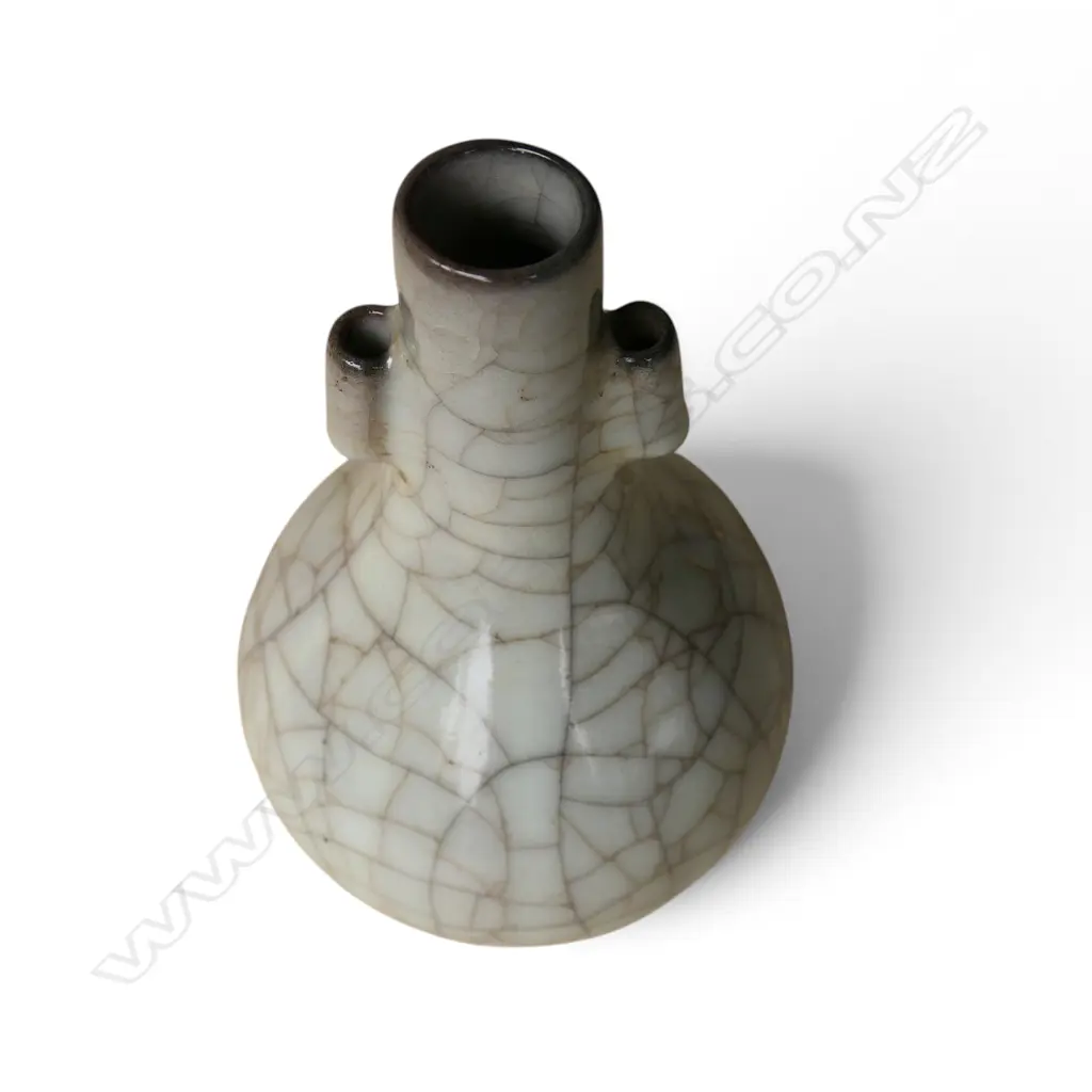 A Chinese crackle celadon glaze bottle form vase, Image 1++