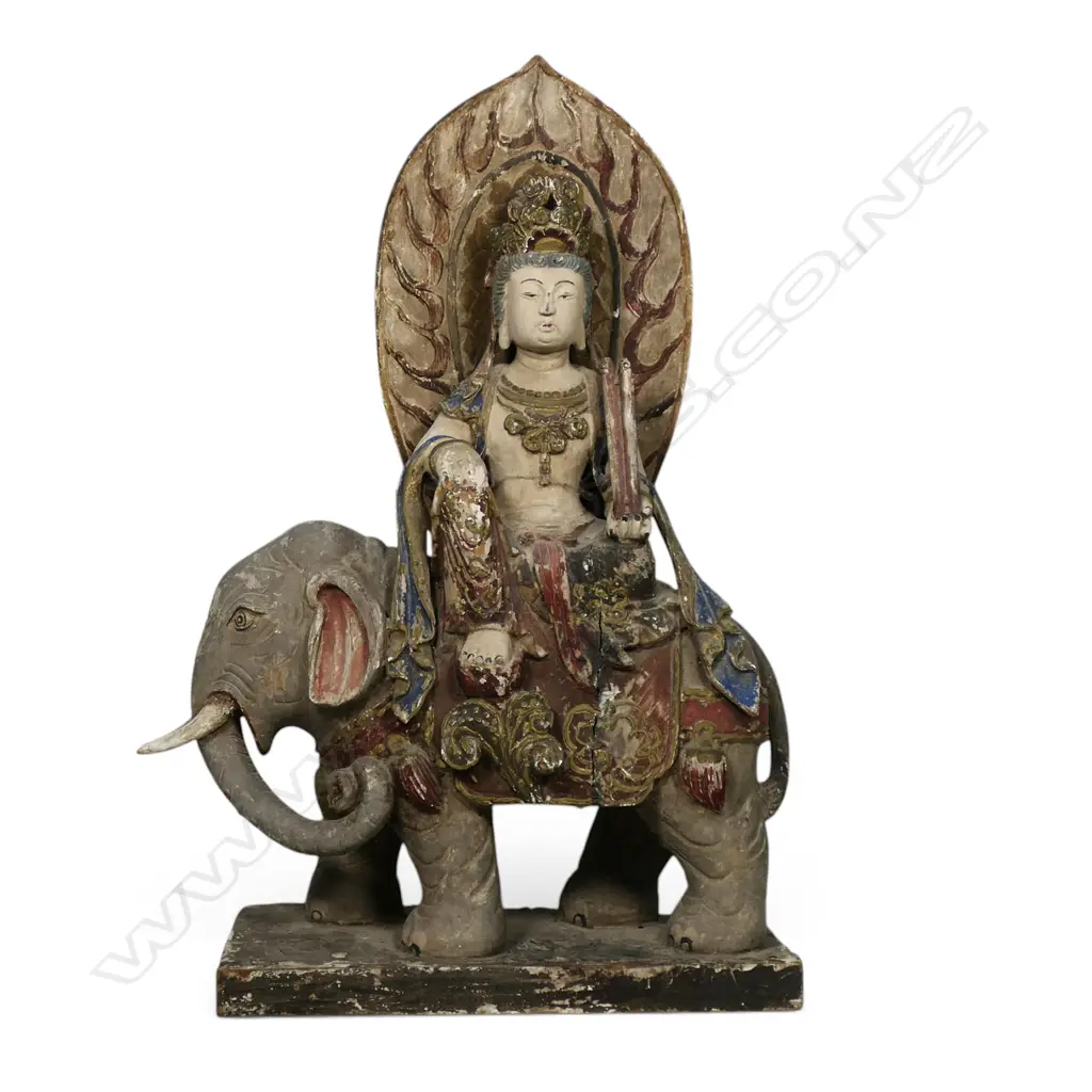An antique carved polychrome Bodhisattva of compassion, Image 1++