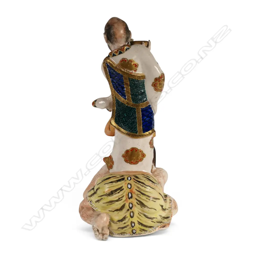 Japanese Meiji Satsuma gilt and enamel figure group, Image 1++
