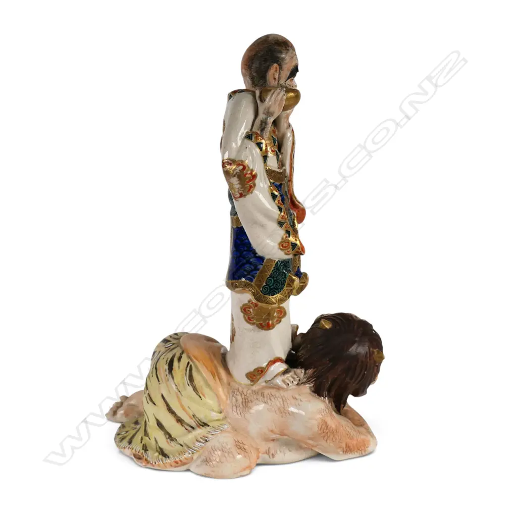 Japanese Meiji Satsuma gilt and enamel figure group, Image 1++