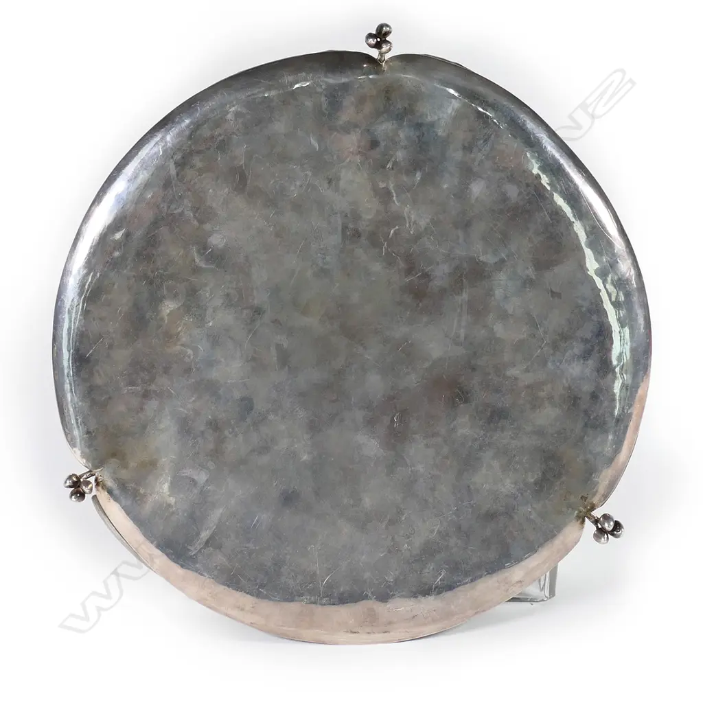 A rare New Zealand Arts & Crafts silver salver by Marjorie R. Trenwith, Image 1++