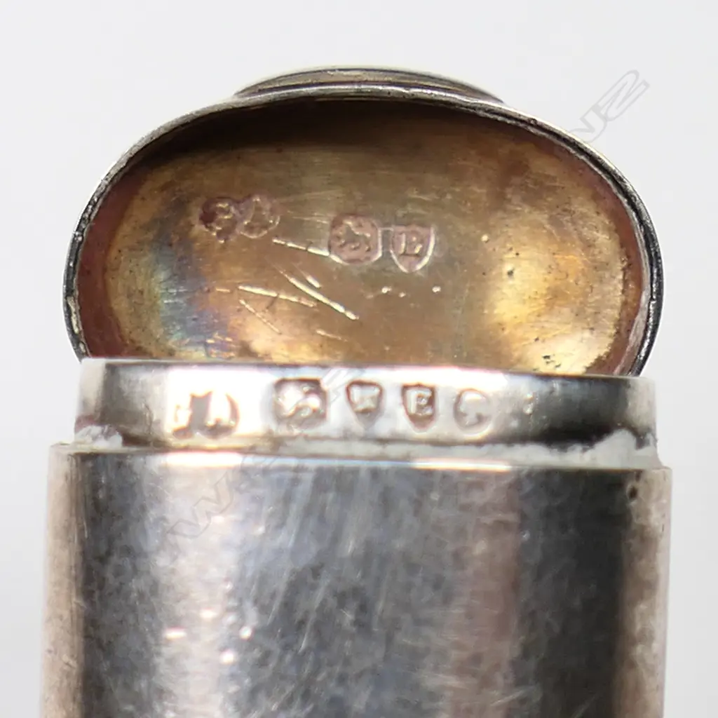 A rare Victorian silver combination vesta whistle, Image 1++