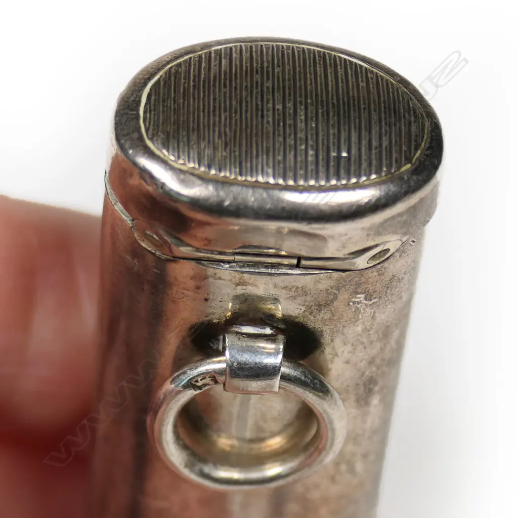 A rare Victorian silver combination vesta whistle, Image 1++